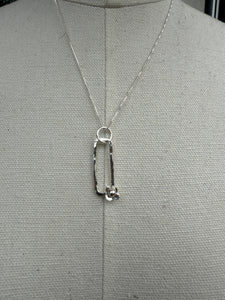 DK | Tiny flower necklace on Rectangle
